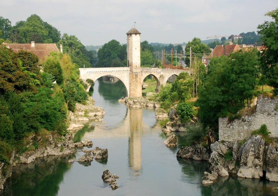 5 idées pour profiter d’un séjour à Orthez… sans voiture ! 🚶‍♀️🌿